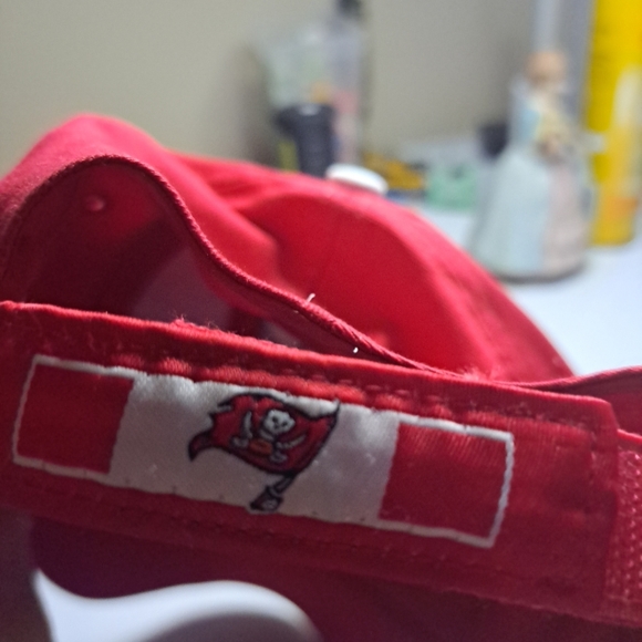 Tampa Bay Buccaneers Classic NFL Hat adjustable size - Picture 3 of 6